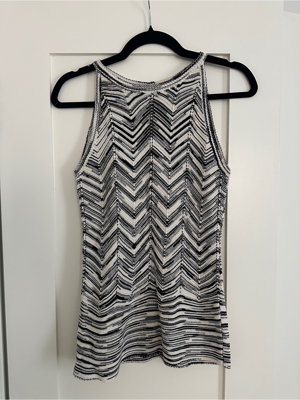 White House Black Market Striped Chevron Knit Tank Top - Black & White